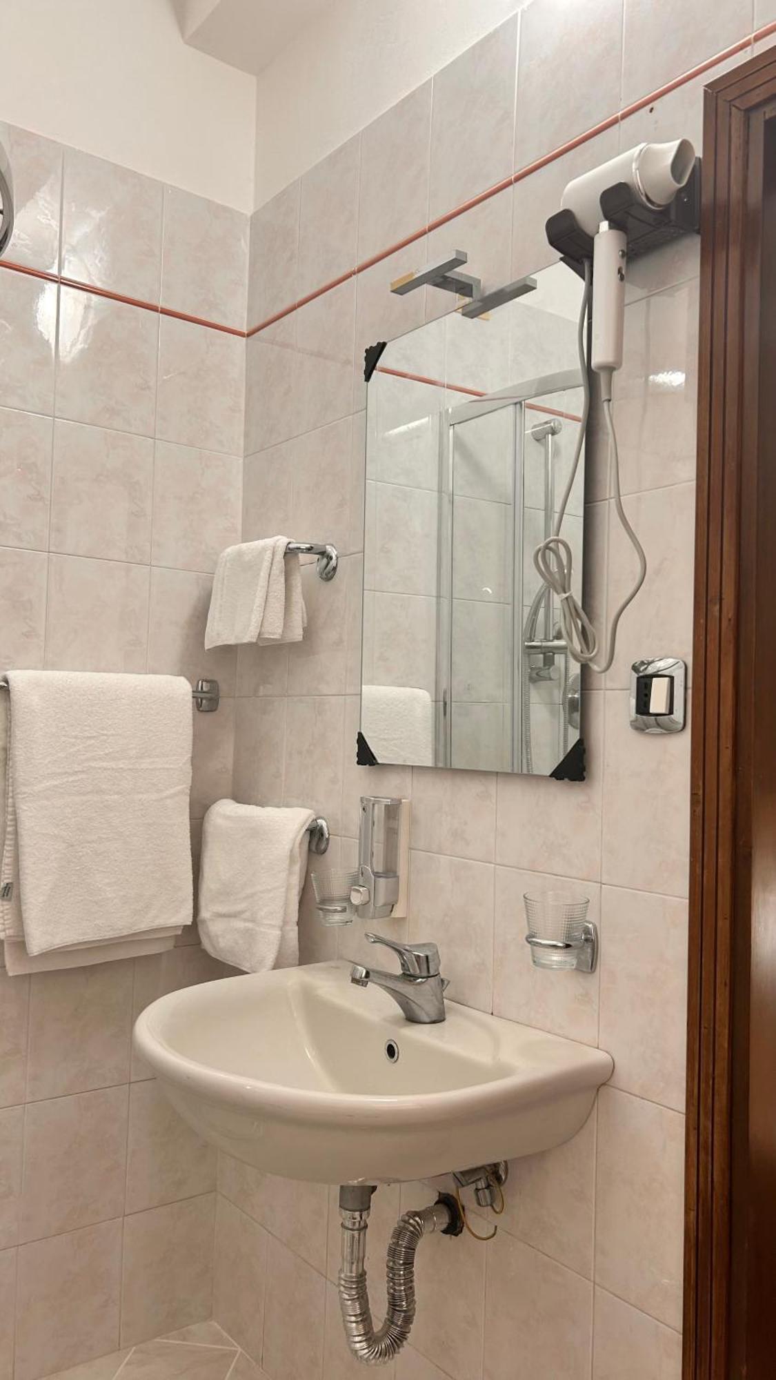 מסטרה Hotel Tito 2 מראה חיצוני תמונה